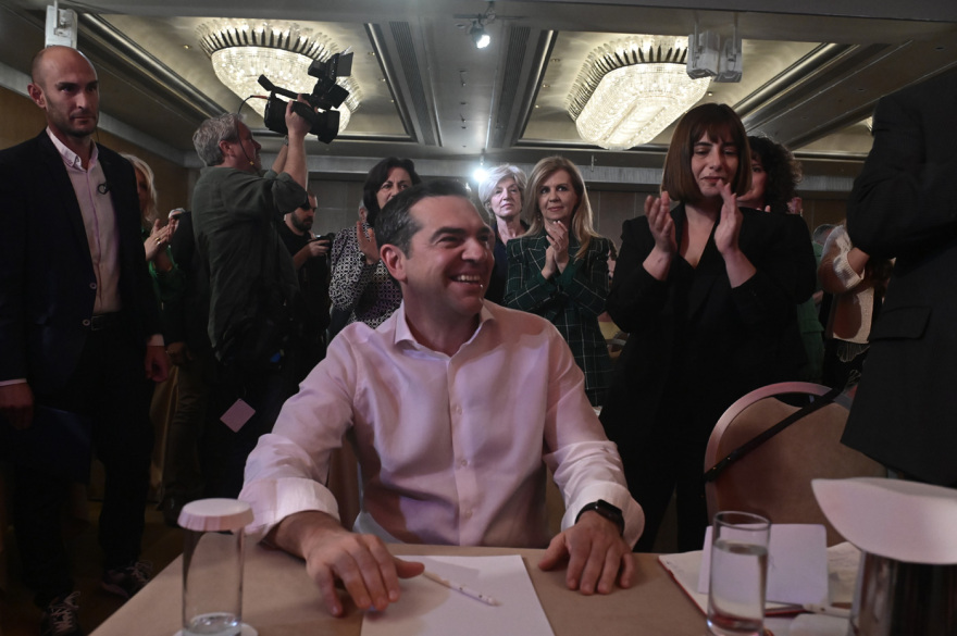 Εκλογές 2023 - Ο Τσίπρας κήρυξε «σιωπητήριο» στην αυτοκριτική, ζήτησε σοβαρότητα και ξανάφερε τον... μπαμπούλα της Δεξιάς