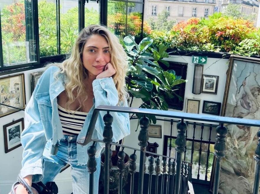 Ποια είναι η μέλλουσα σύζυγος του Πάνου Μουζουράκη