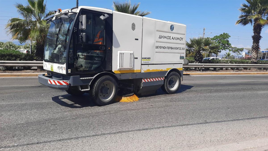 Τροχαίο δυστύχημα με έναν νεκρό στο ύψος της Αλίμου στην Παραλιακή - Mηχανή τράκαρε με επτά αυτοκίνητα