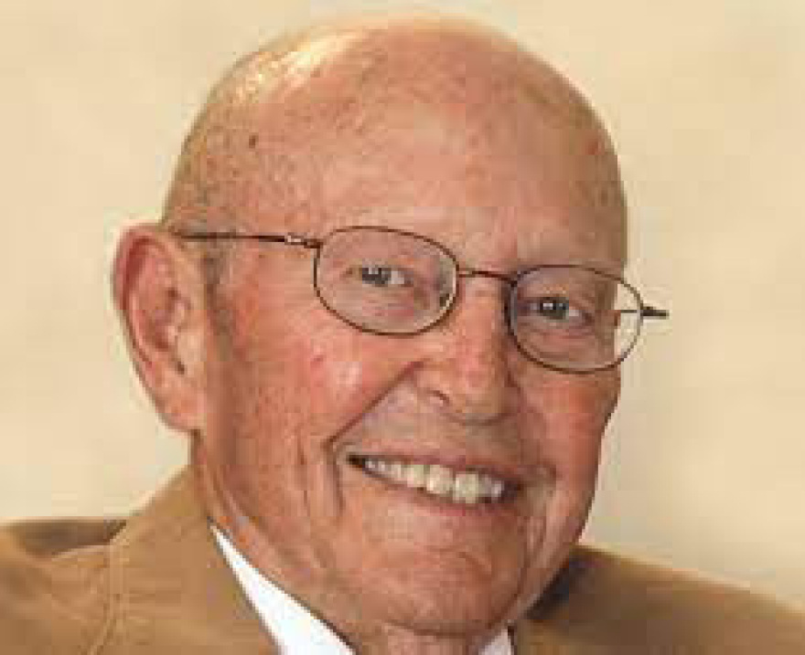 Ο «πόλεμος» των φύλων και το πρώτο νεοελληνικό λεσβιακό μυθιστόρημα