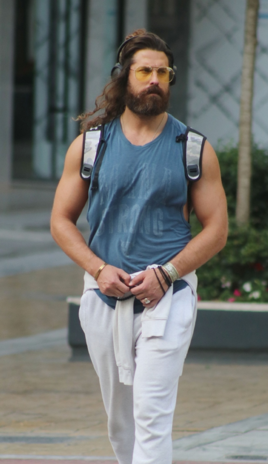 Νάσος Παπαργυρόπουλος: Με αλλαγμένη εμφάνιση στο κέντρο της Αθήνας - Δείτε φωτογραφίες