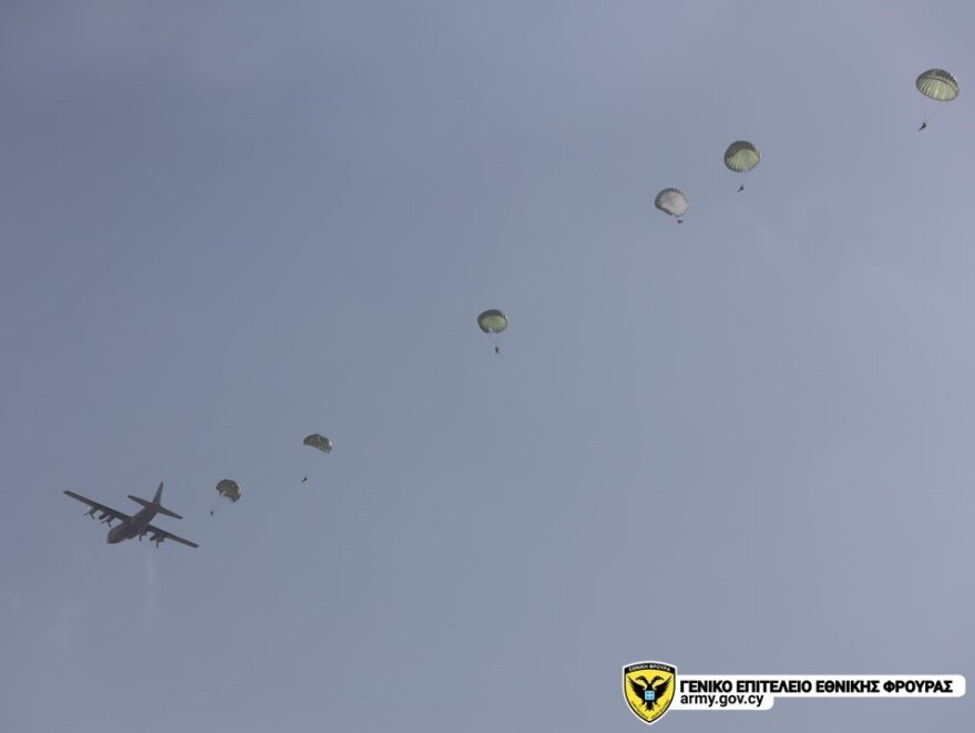 Κύπρος: Εντυπωσιακές εικόνες από τη συνεκπαίδευση της Εθνικής Φρουράς με τις Ελληνικές Ένοπλες Δυνάμεις