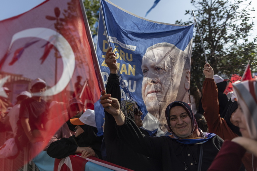 Εκλογές στην Τουρκία: Σε φόβο και εθνικισμό «ποντάρουν» οι δύο υποψήφιοι, αναλύει το CNBC