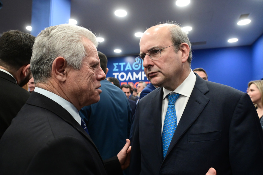 Εκλογές 2023: Συγχαρητήρια για τη νίκη αλλά και συναγερμός για τη νέα αναμέτρηση από Μητσοτάκη προς βουλευτές και υποψηφίους