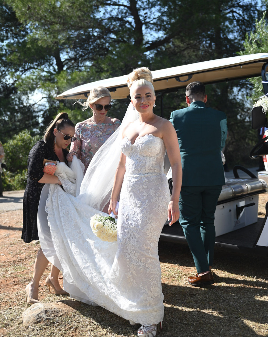 Ο Πέτρος Συρίγος παντρεύτηκε τη Ρένα Θωμά και βάφτισαν την κόρη τους 