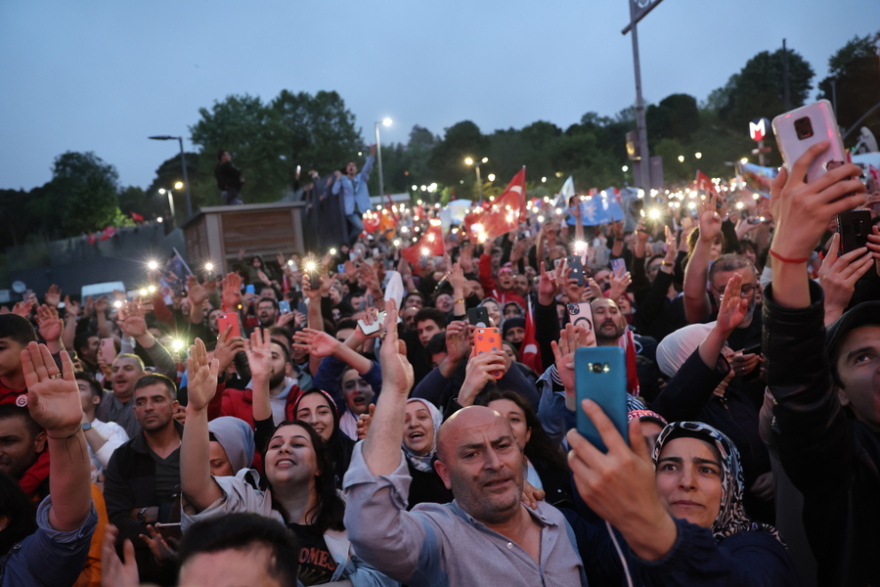 Τρίτη φορά «Σουλτάνος» ο Ερντογάν - Πώς ο «νέος αιώνας» της Τουρκίας νίκησε την ακρίβεια