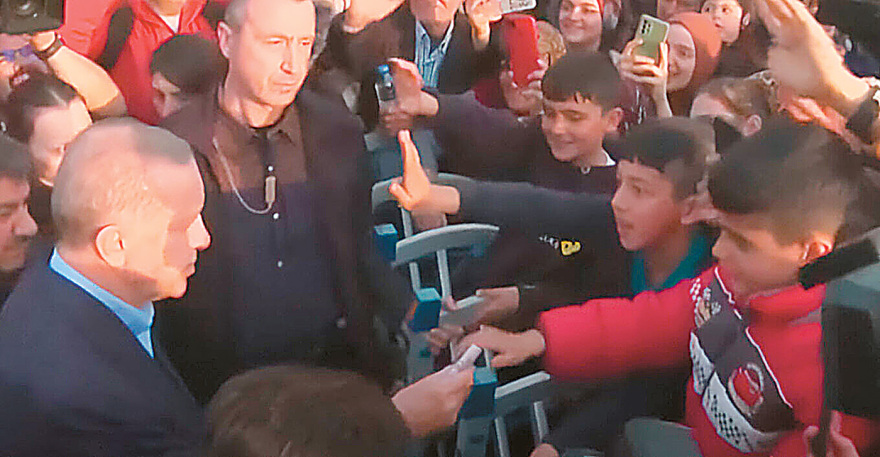 Εκλογές στην Τουρκία: Ο Ερντογάν ετοιμάζεται να στεφτεί… Ατατούρκ - Παλεύει για ανατροπή ο Κιλιτσντάρογλου