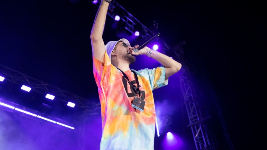 Ελένη Φουρέιρα: Eντυπωσίασε στην πρώτη της συναυλία μετά την εγκυμοσύνη της