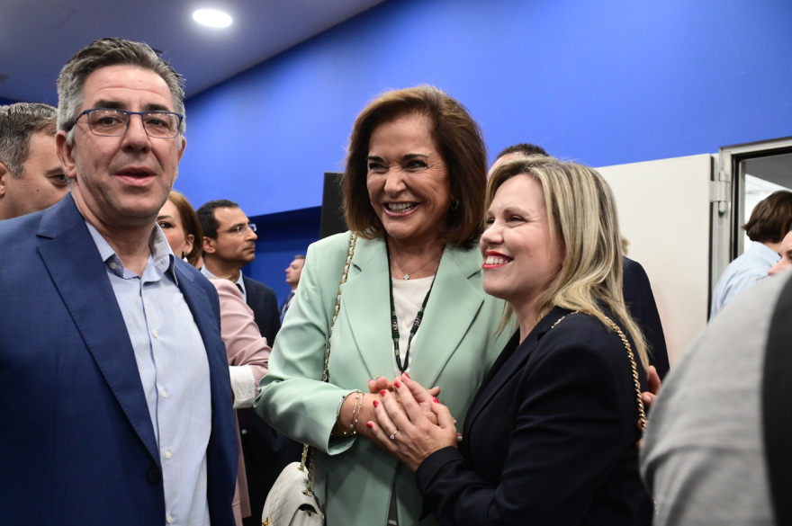 Εκλογές 2023: Συγχαρητήρια για τη νίκη αλλά και συναγερμός για τη νέα αναμέτρηση από Μητσοτάκη προς βουλευτές και υποψηφίους