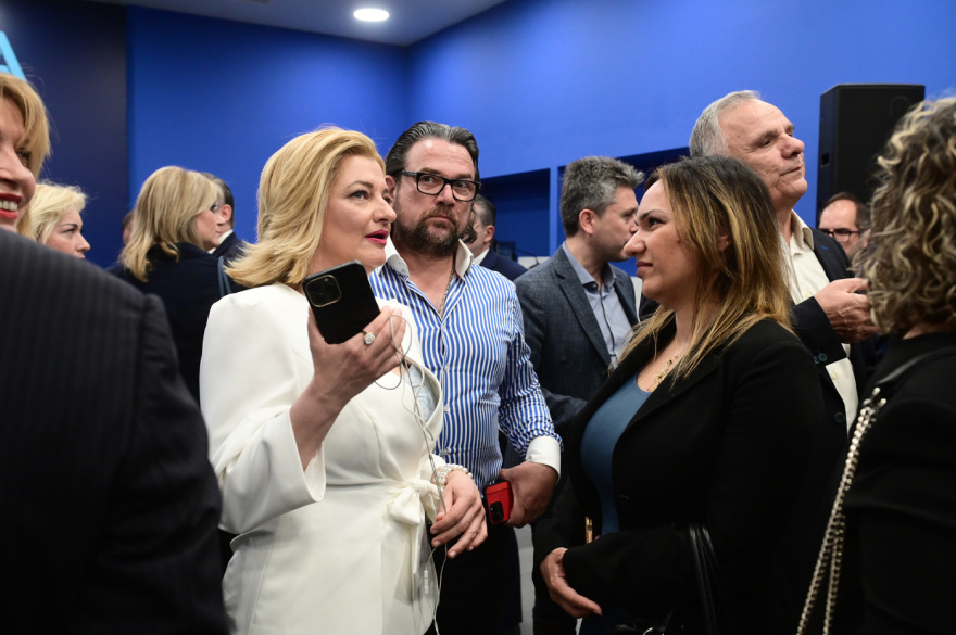 Εκλογές 2023: Συγχαρητήρια για τη νίκη αλλά και συναγερμός για τη νέα αναμέτρηση από Μητσοτάκη προς βουλευτές και υποψηφίους