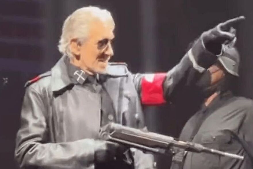 Pink Floyd, Ρότζερ Γουότερς: Ποιοι και γιατί κατηγορούν τον άνθρωπο πίσω από το «The Wall» ως υπέρμαχο του ναζισμού