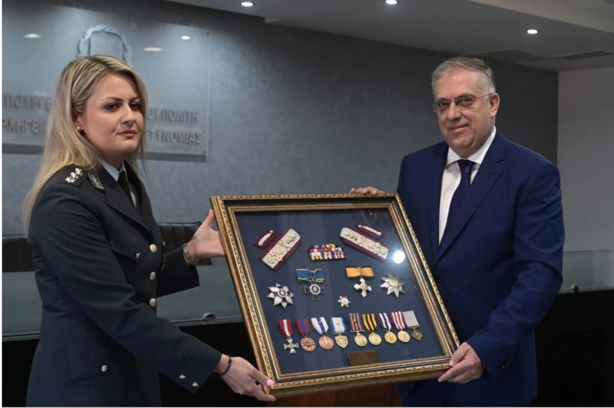 Κωνσταντία Δημογλίδου: Ποια είναι η εντυπωσιακή εκπρόσωπος Τύπου της ΕΛΑΣ