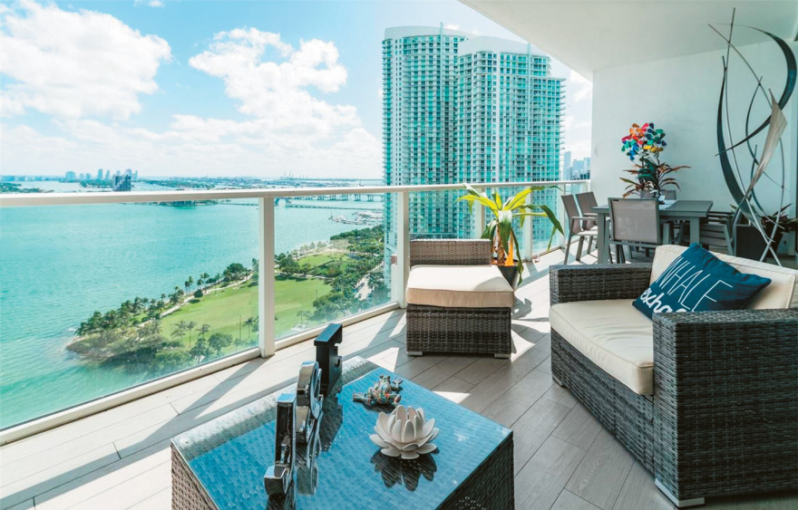 Κληρονομιά Τράγκα: Ολική ρήξη ανάμεσα στον Γιάννη Τράγκα και τη Μαρία Καρρά - Εξώδικo για τα ακίνητα στις ΗΠΑ