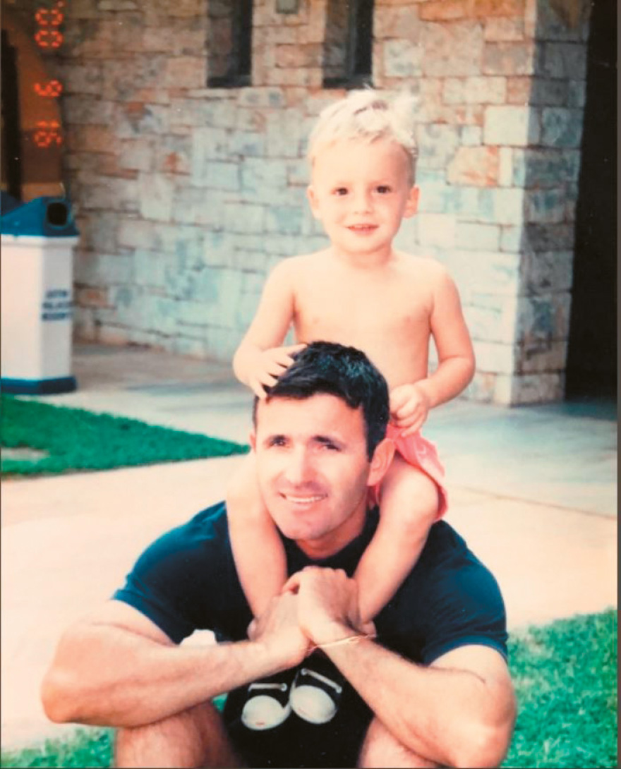 Γιατί έχει τόσα  νεύρα η οικογένεια Τσιτσιπά