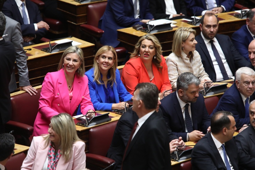 Εκλογές 2023: H «Βουλή της μιας ημέρας» ψηφίζει για πρόεδρο - Δείτε φωτογραφίες από την ορκωμοσία