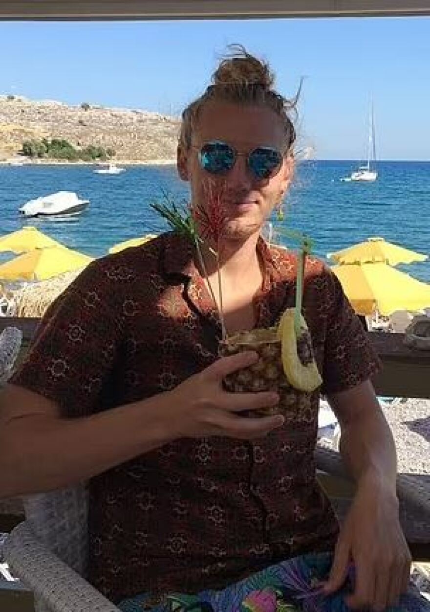 Ρόδος: Οι τελευταίες στιγμές του 26χρονου Βρετανού πριν κεραυνοβοληθεί - Δείτε βίντεο 