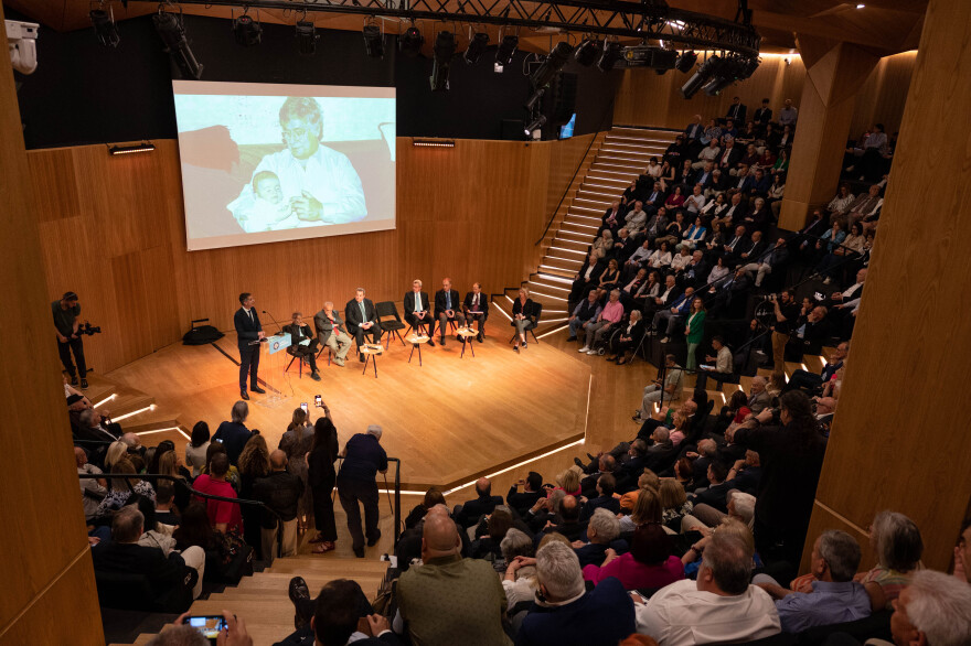 Ο Δήμος Αθηναίων τίμησε τον Μιλτιάδη Έβερτ δίνοντας το όνομά του στο Αμφιθέατρο της Τεχνόπολης