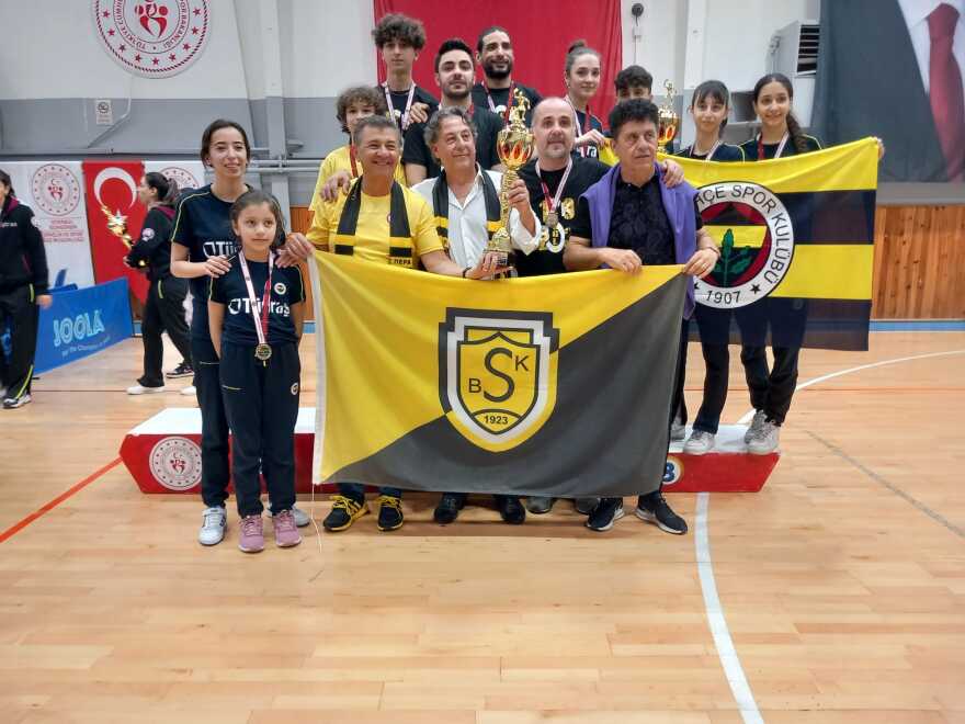 Επιτραπέζια Αντισφαίριση: Πρωταθλητής Τουρκίας μετά από 42 χρόνια το Πέρα Κωνσταντινούπολης