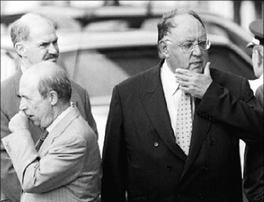 Πέθανε ο Θεόδωρος Πάγκαλος: Από τον «γίγαντα με μυαλό νάνου» στους «συντρόφους που τζογάριζαν στο χρηματιστήριο»