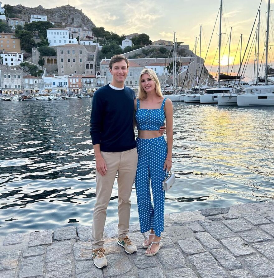 Ιβάνκα Τραμπ: «Σε ευχαριστώ Ελλάδα» λέει και δημοσιεύει φωτογραφίες από την Ύδρα και τους Δελφούς 