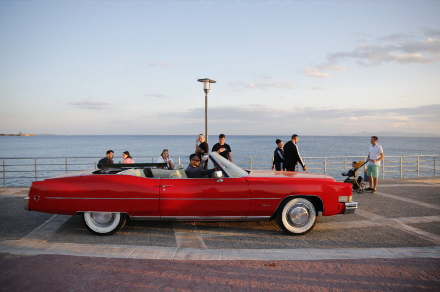 Εντυπωσίασαν διαχρονικά αυτοκίνητα στο Alimos Classic Car Sunday - Δείτε βίντεο και φωτογραφίες