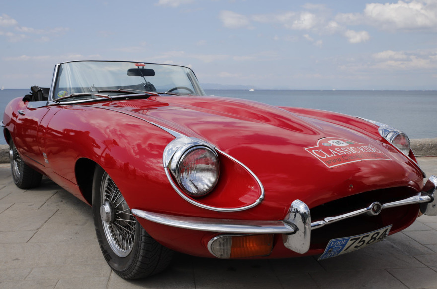 Εντυπωσίασαν διαχρονικά αυτοκίνητα στο Alimos Classic Car Sunday - Δείτε βίντεο και φωτογραφίες