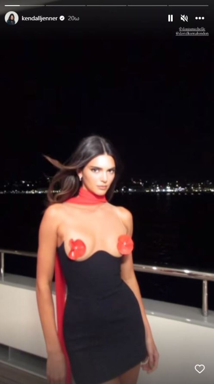 Κένταλ Τζένερ: Η αποκαλυπτική εμφάνιση, άφησε γυμνό το στήθος της - Δείτε φωτογραφίες 