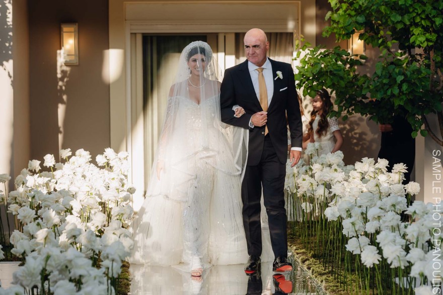 Παντρεύτηκαν Ρωμανός Ροδόπουλος και Μαργαρίτα Βλάσση -  Δείτε φωτογραφίες