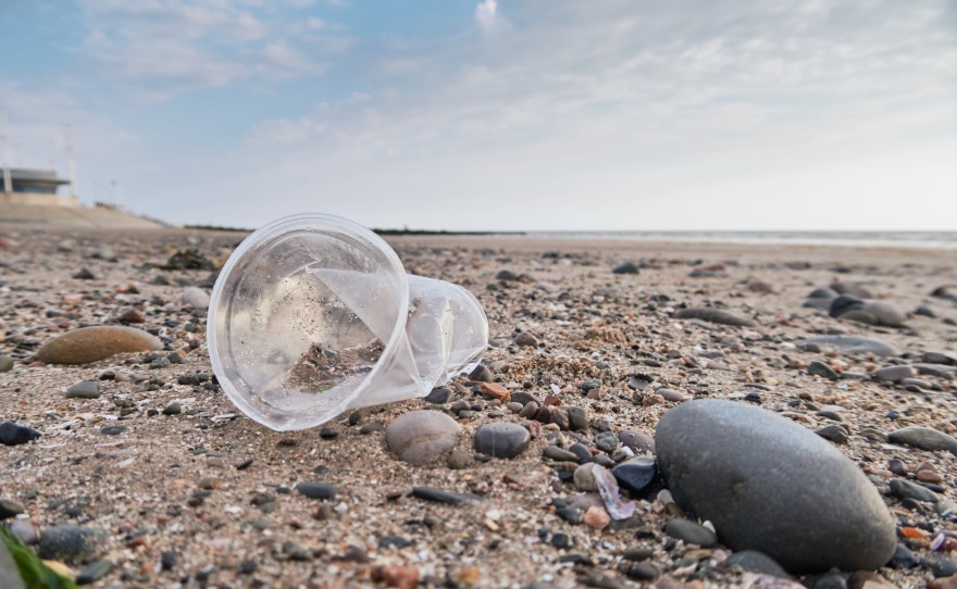Γιατί πρέπει να «κόψουμε» τα πλαστικά
