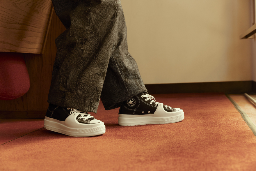 Τα sneakers που αγαπάνε οι Έλληνες celebrities