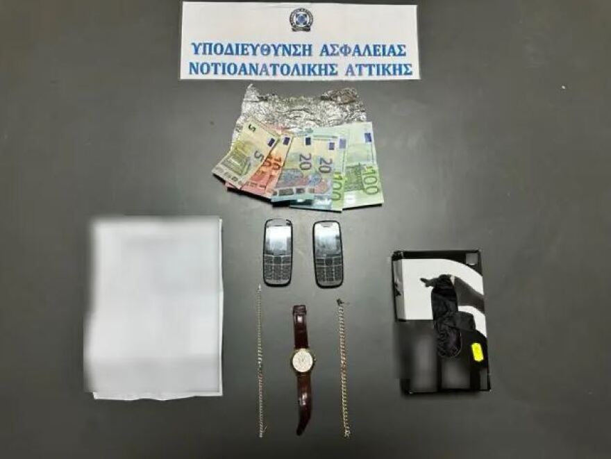 Χειροπέδες στη συμμορία των «ηλεκτρολόγων» που έκλεβε ηλικιωμένους σε Ηλιούπολη, Γλυφάδα και Βούλα