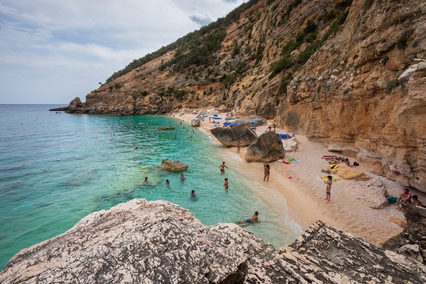 Ιταλία: Ημερήσιο πλαφόν επισκεπτών σε δημοφιλείς παραλίες