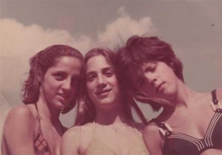 Νόνικα Γαληνέα: Το πρώτο φιλί με τον Αλεξανδράκη, η φιλία με τον Κούρκουλο, η παρεξήγηση με τον Φασουλή