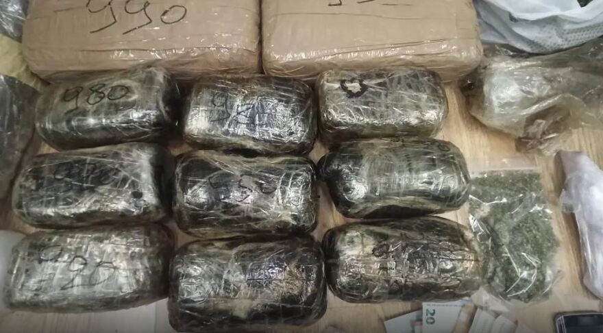 Εξαρθρώθηκε εγκληματική οργάνωση που διακινούσε ναρκωτικά στην δυτική Αττική και τον Πειραιά