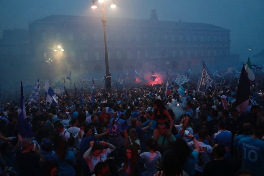 Serie A - Νάπολι: «Γκρεμίστηκε» το «Ντιέγκο Μαραντόνα» στην απονομή των Ναπολιτάνων!