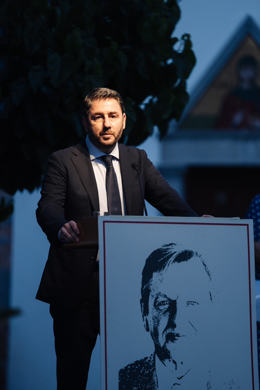 Ηράκλειο: Ανδρουλάκης, Παπανδρέου και Πάλμε στα εγκαίνια του μουσείου «Ούλοφ Πάλμε» στο Μοχό (φωτογραφίες)