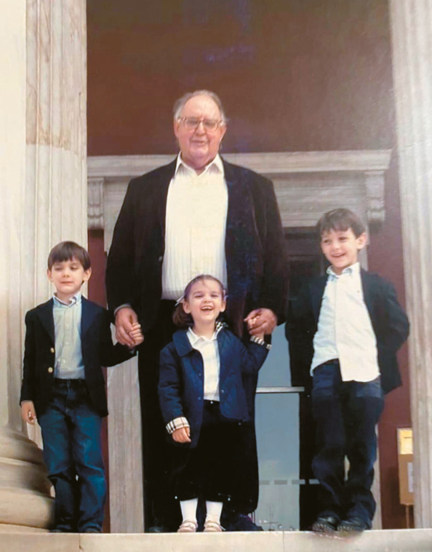 Ξαναγεννιέται... Πάγκαλος; Το story της ζωής του 