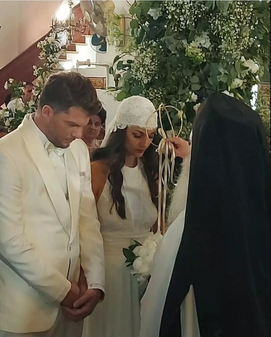 Λούκας Γιώργκας – Βασιλική Σαλαμπάση: Παντρεύτηκαν στην Κύπρο - Οι πρώτες φωτογραφίες από τον γάμο τους