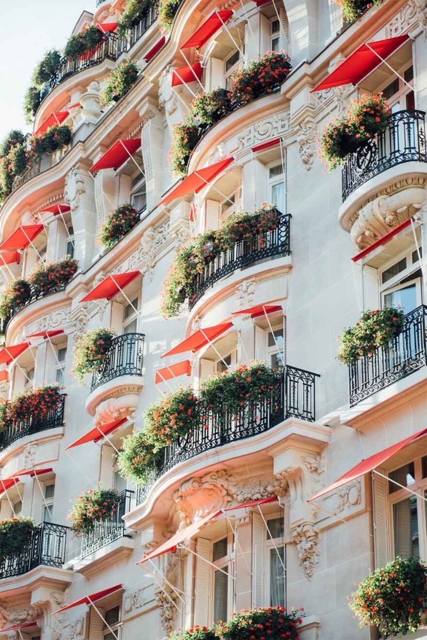 Hôtel Plaza Athénée: Το εμβληματικό ξενοδοχείο - παλάτι της Avenue Montaigne έχει επέτειο