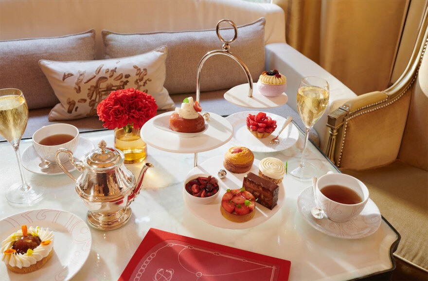 Hôtel Plaza Athénée: Το εμβληματικό ξενοδοχείο - παλάτι της Avenue Montaigne έχει επέτειο