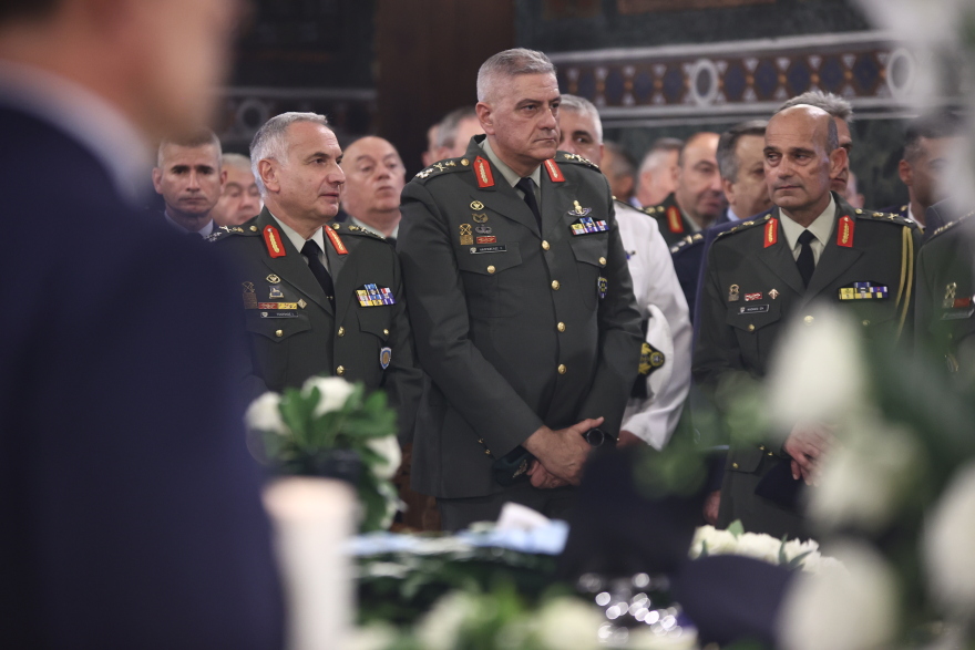 Μιχαήλ Κωσταράκος: «Αρχηγέ καλό ταξίδι» - Συγκίνηση στο τελευταίο αντίο στον πρώην αρχηγό ΓΕΕΘΑ