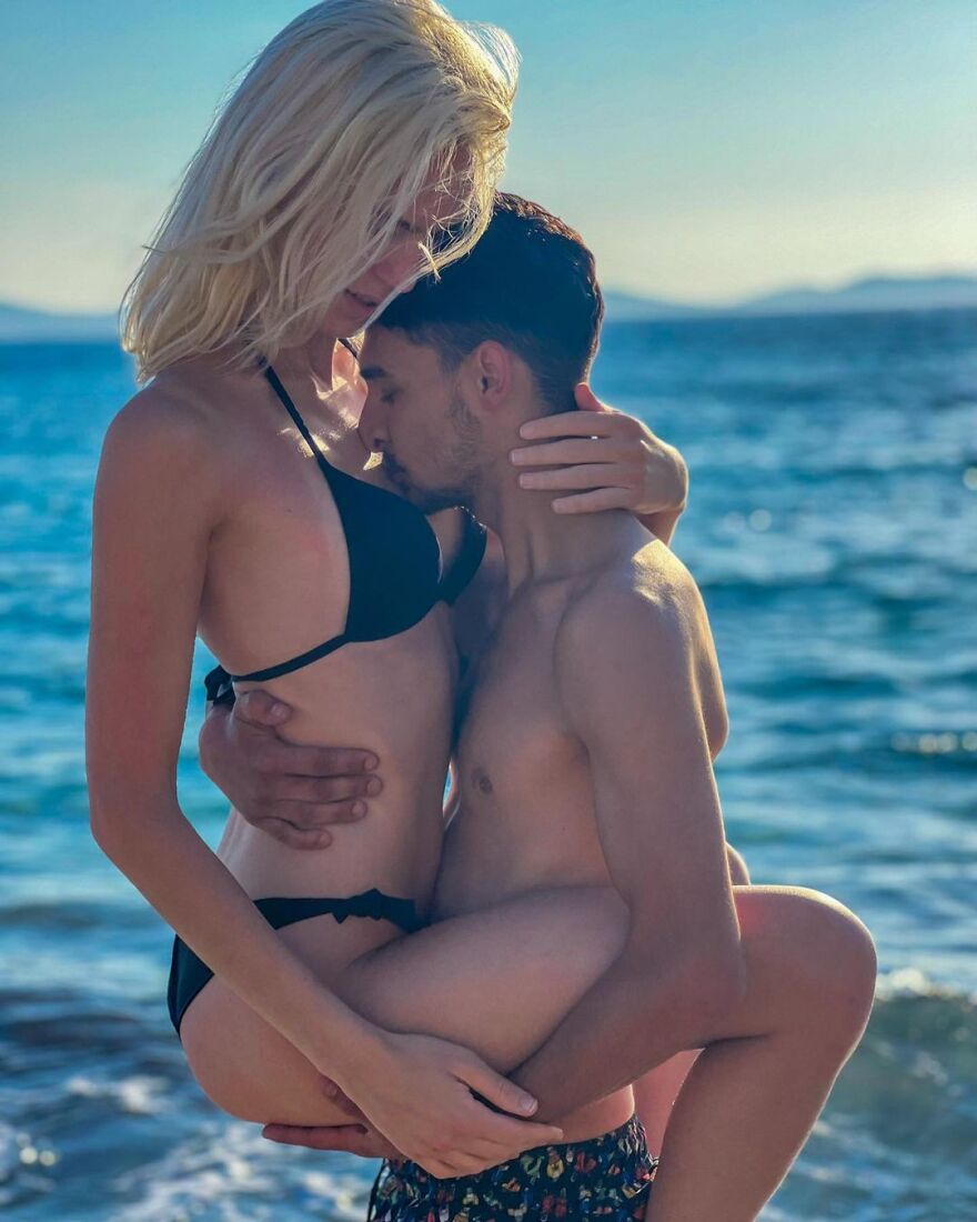 Καίτη Γκραμμά: Φωτογραφίζεται με τον σύντροφό της