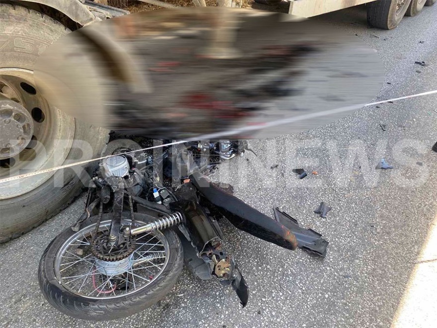 Τραγικό τροχαίο στην Καβάλα - Δίκυκλο σφηνώθηκε στις ρόδες απορριματοφόρου, νεκρός ο οδηγός