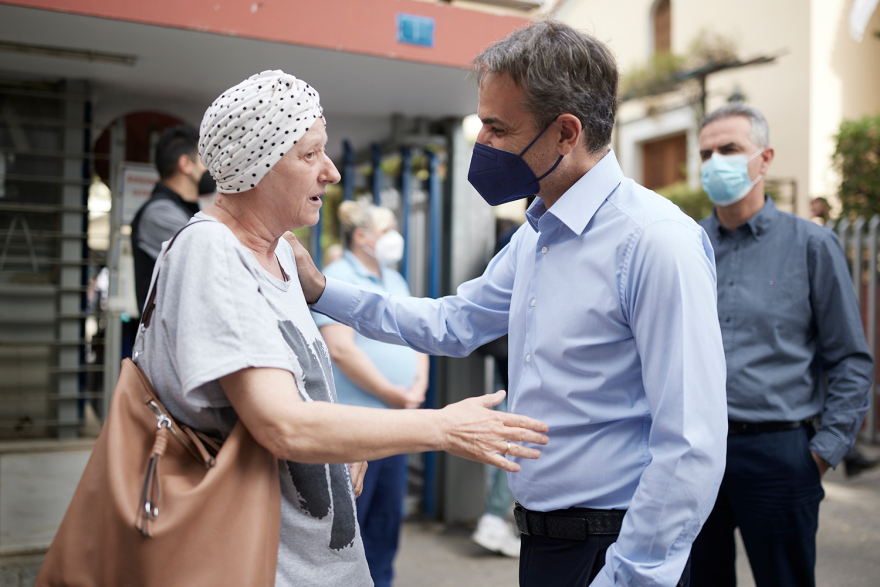 Επίσκεψη Μητσοτάκη στο «Άγιος Σάββας»: Το ΕΣΥ, παρά τις αδυναμίες του, λειτουργεί πολλές φορές σε επίπεδα αξιοζήλευτα