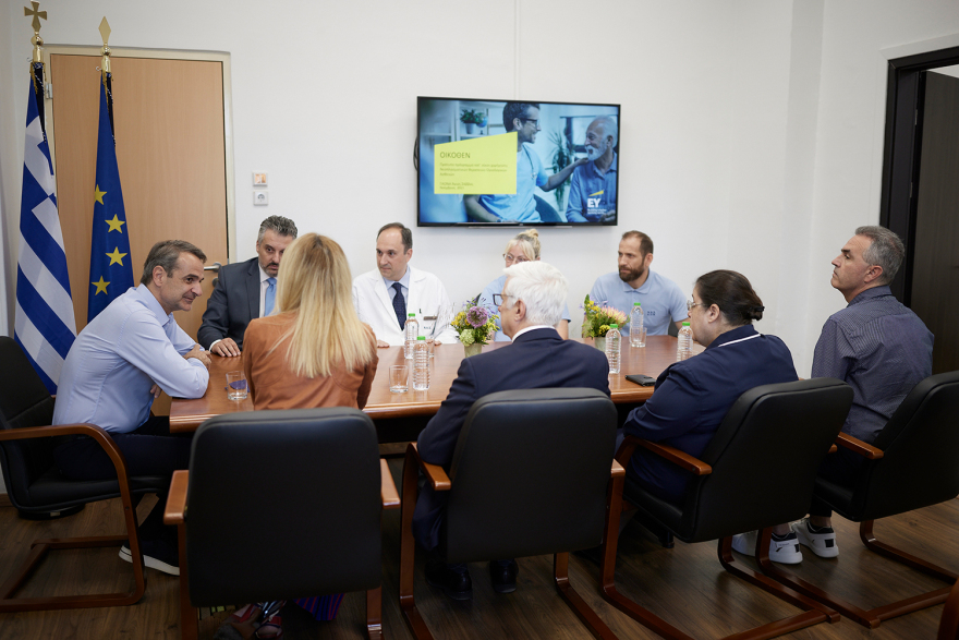 Επίσκεψη Μητσοτάκη στο «Άγιος Σάββας»: Το ΕΣΥ, παρά τις αδυναμίες του, λειτουργεί πολλές φορές σε επίπεδα αξιοζήλευτα