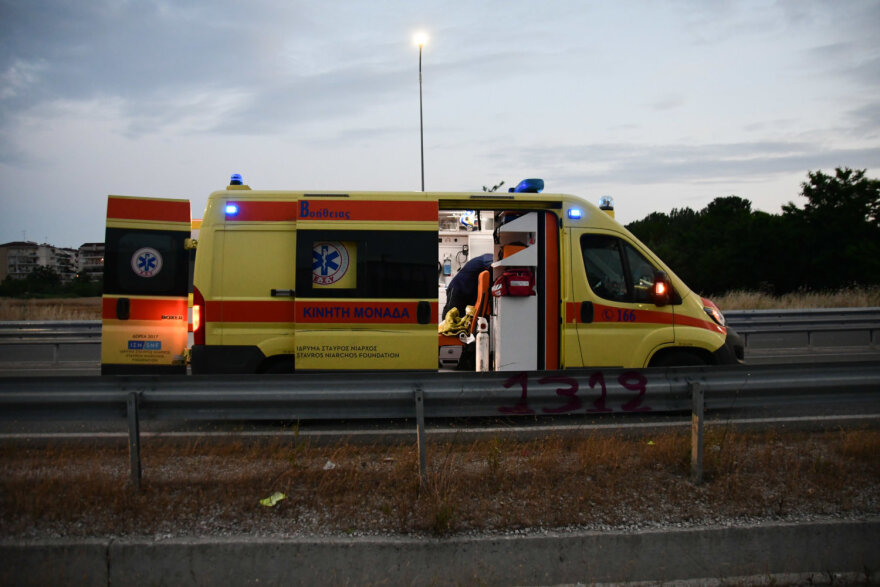 Λάρισα: Τροχαίο με μία νεκρή και έναν σοβαρά τραυματία - Δείτε φωτογραφίες