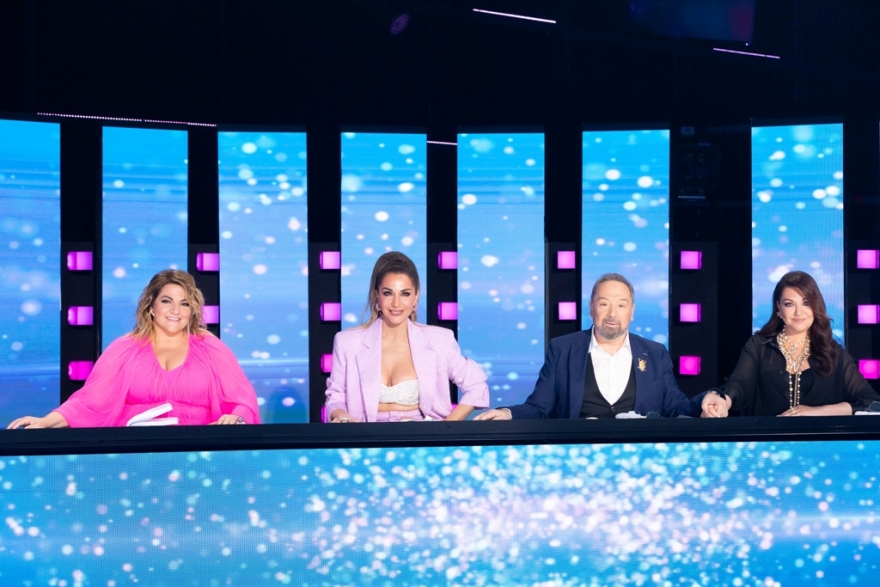 Διπλή αποχώρηση και δυνατές ανατροπές σήμερα στο Just the 2 of Us!