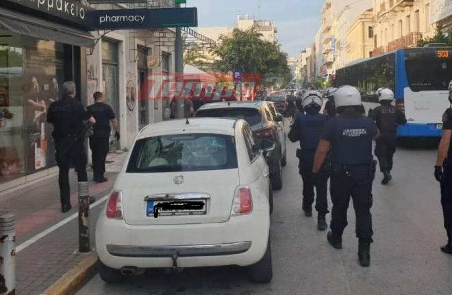Εκλογές 2023 - Πάτρα: Αναρχικοί προσπάθησαν να κάνουν κατάληψη στο εκλογικό κέντρο της ΝΔ