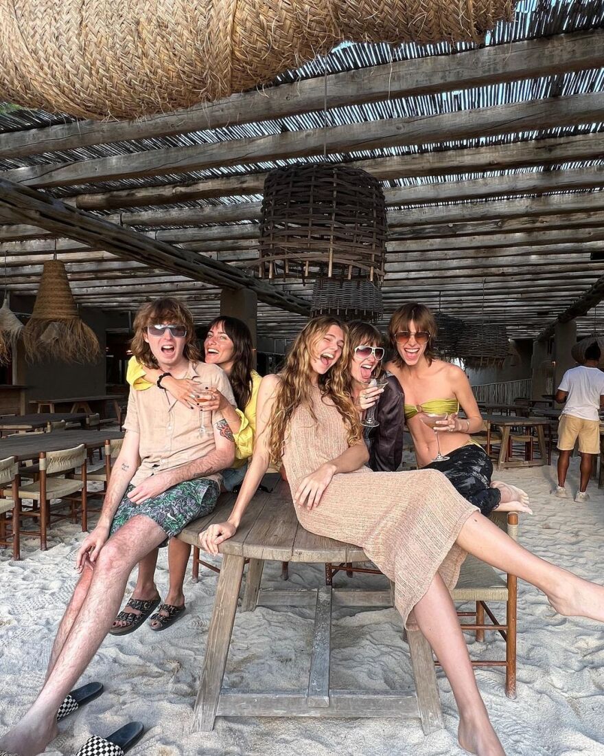 Ποια είναι η κοπέλα με την οποία φιλιόταν ο Νταμιάνο Νταβίντ 