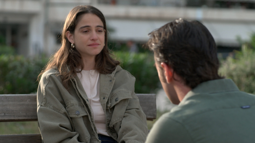 Μαύρο Ρόδο: Ο Λευτέρης ανακαλύπτει ότι η Ελισάβετ δεν απέβαλε